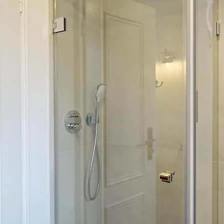 Friesische Str 25a - Whg 4 *